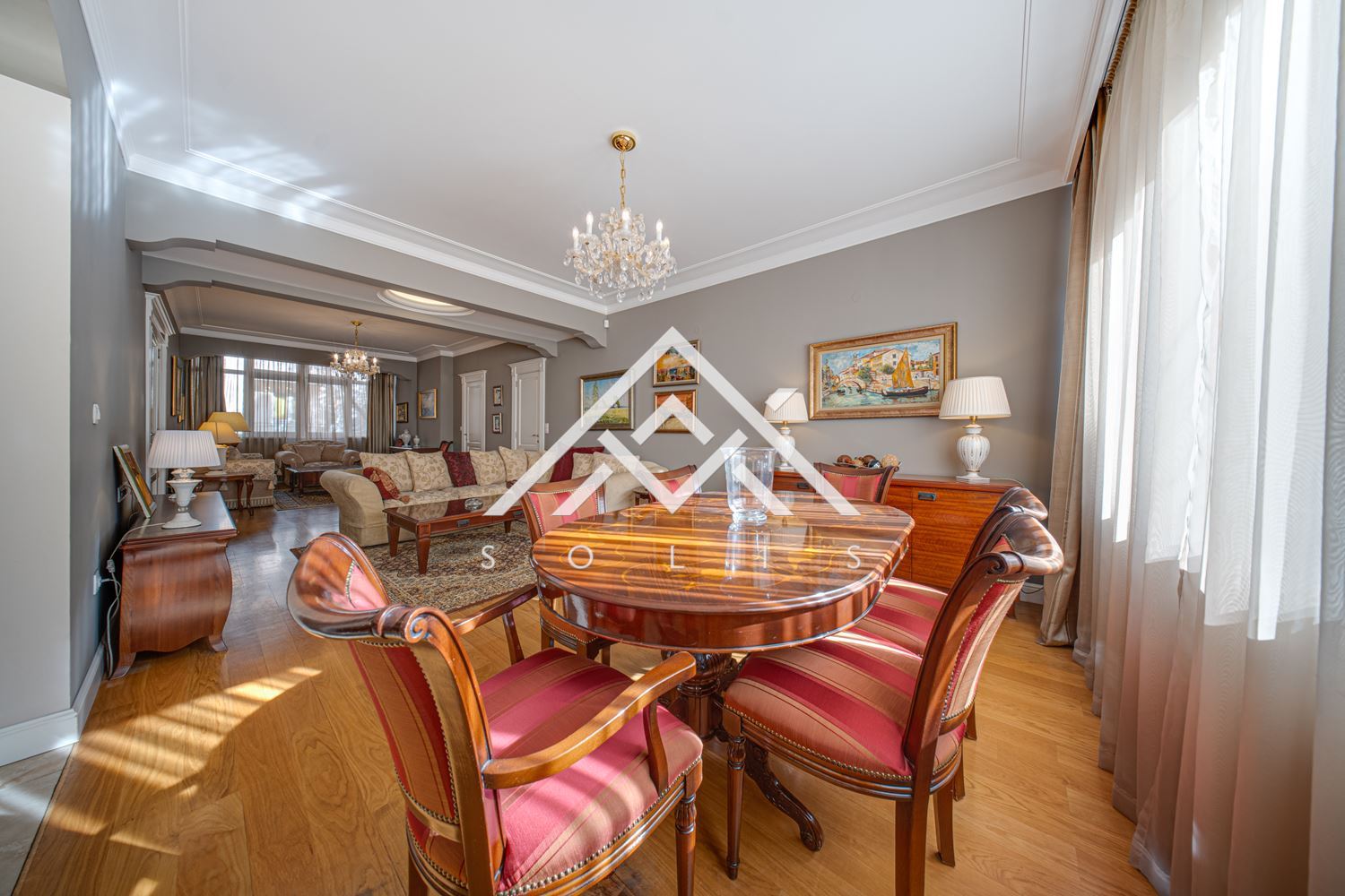 Тристаен апартамент под наем с две спални на бул. „Витоша“ | 180 кв.м | София-0 Тристаен апартамент под наем с две спални на бул. „Витоша“ | 180 кв.м | София - 0