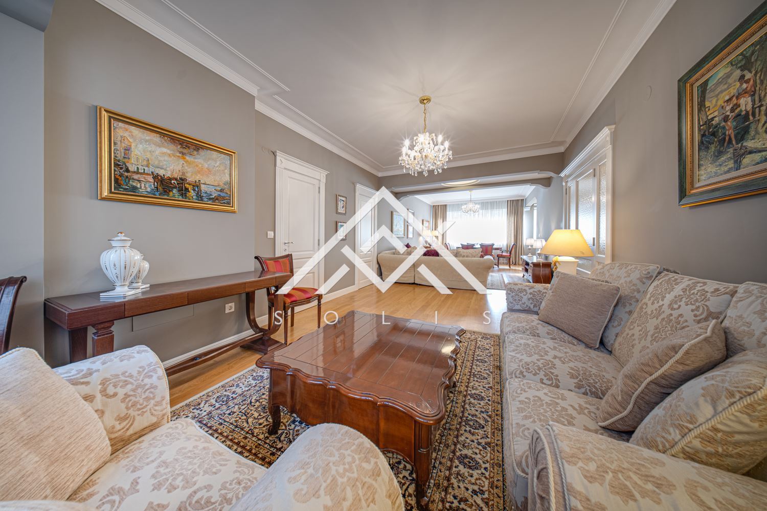 Тристаен апартамент под наем с две спални на бул. „Витоша“ | 180 кв.м | София-0 Тристаен апартамент под наем с две спални на бул. „Витоша“ | 180 кв.м | София - 0