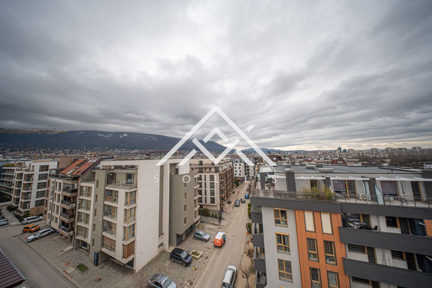 Двустаен апартамент под наем в кв. Кръстова вада, комплекс Silver City до Paradise Center-0 Двустаен апартамент под наем в кв. Кръстова вада, комплекс Silver City до Paradise Center - 0