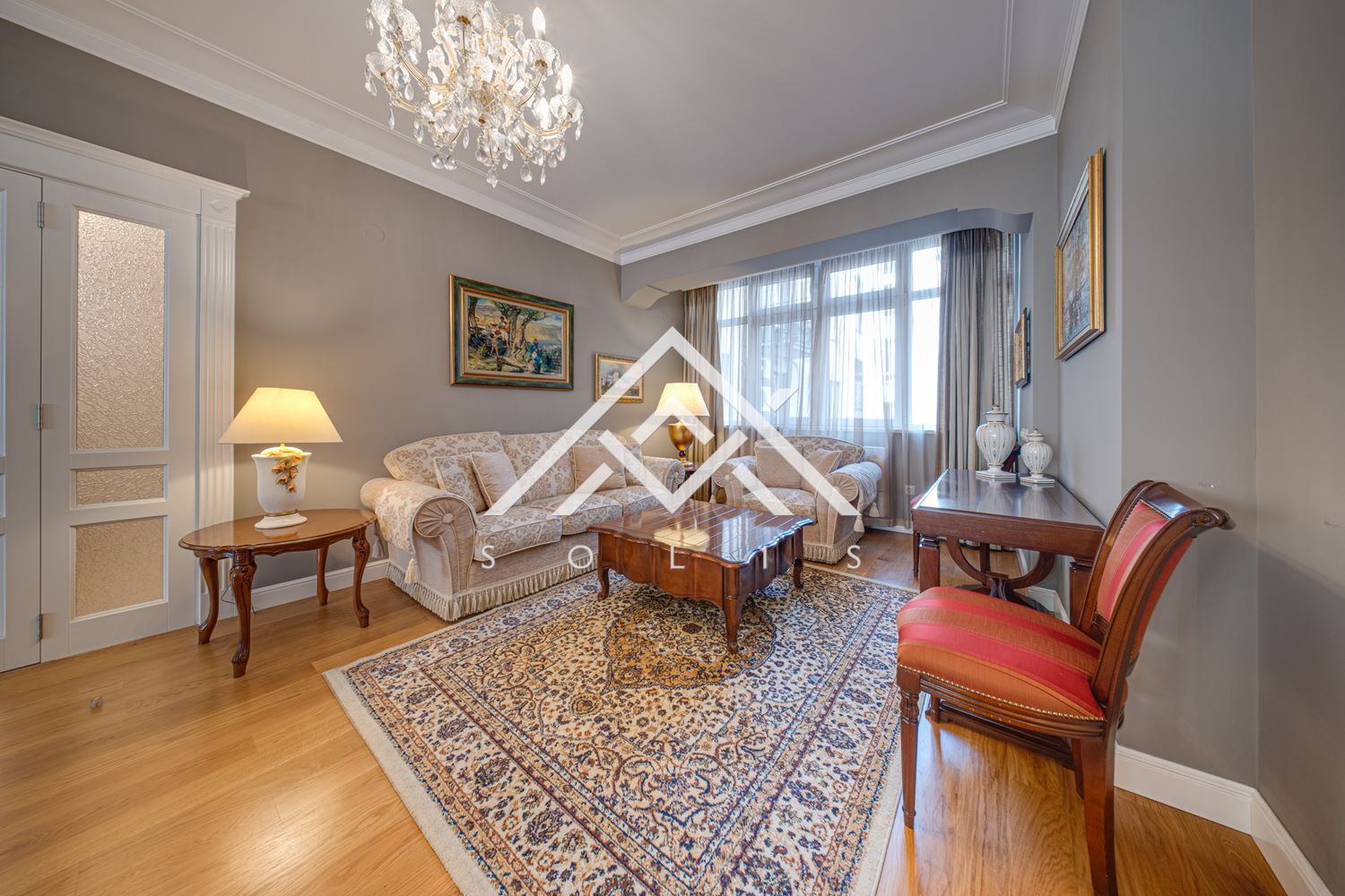 Тристаен апартамент под наем с две спални на бул. „Витоша“ | 180 кв.м | София-0 Тристаен апартамент под наем с две спални на бул. „Витоша“ | 180 кв.м | София - 0