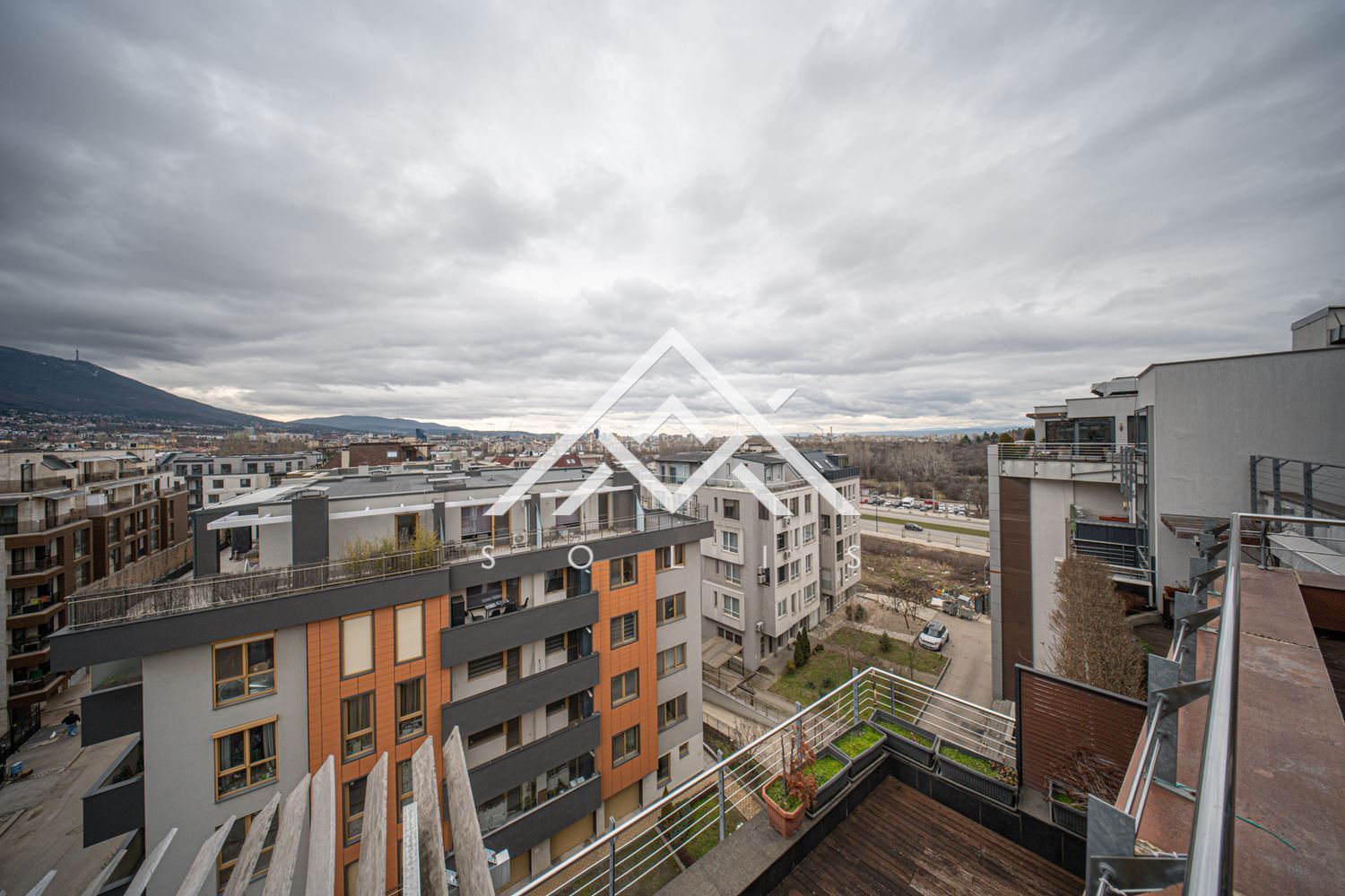 Двустаен апартамент под наем в кв. Кръстова вада, комплекс Silver City до Paradise Center-0 Двустаен апартамент под наем в кв. Кръстова вада, комплекс Silver City до Paradise Center - 0