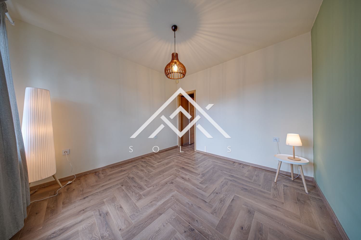 Тристаен апартамент под наем в кв. Гео Милев – висок първи етаж, зад пазара Ситняково-0 Тристаен апартамент под наем в кв. Гео Милев – висок първи етаж, зад пазара Ситняково - 0