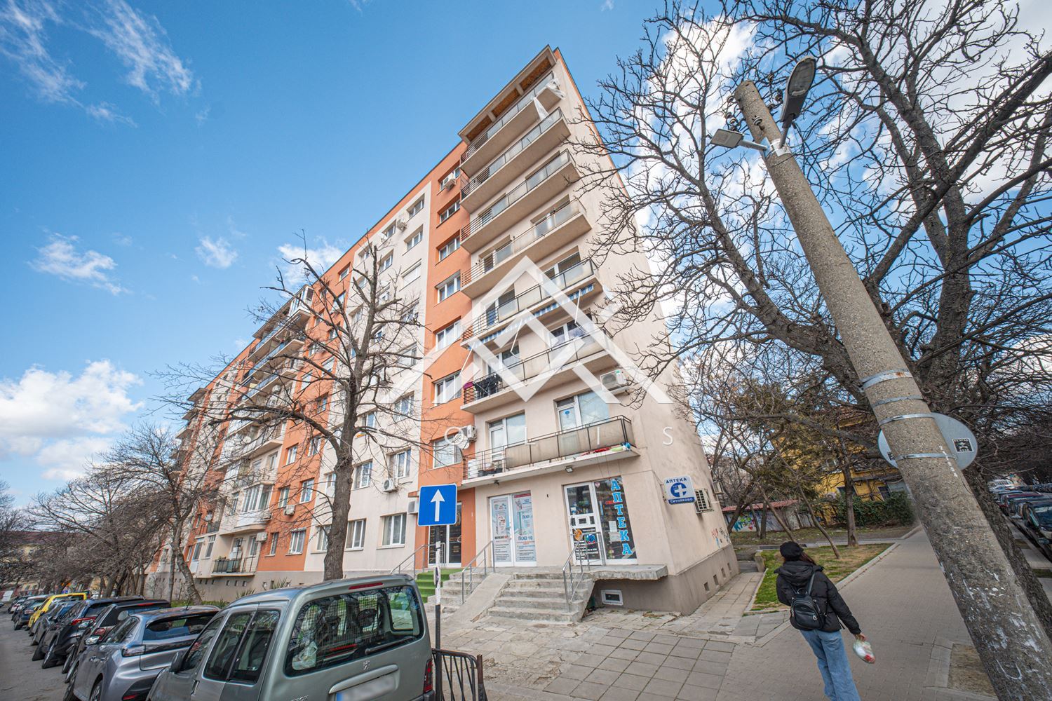 Тристаен апартамент под наем в кв. Гео Милев – висок първи етаж, зад пазара Ситняково-0 Тристаен апартамент под наем в кв. Гео Милев – висок първи етаж, зад пазара Ситняково - 0