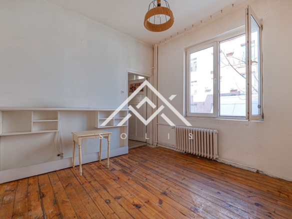 Офис за продажба на партер с три самостоятелни помещения на ул. Владайска | 83.52 кв.м | Център, София - 0